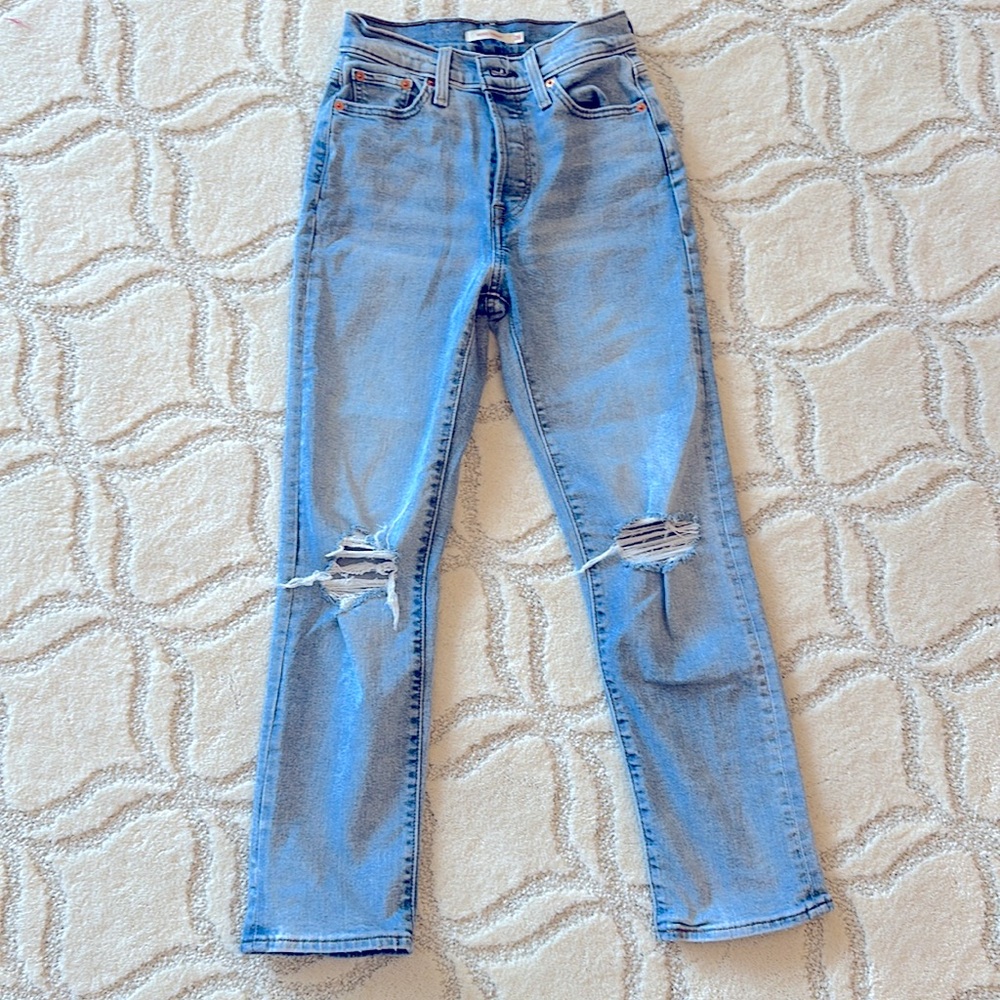 The Levi's® Womens Wedgie Straight Ripped Jeans